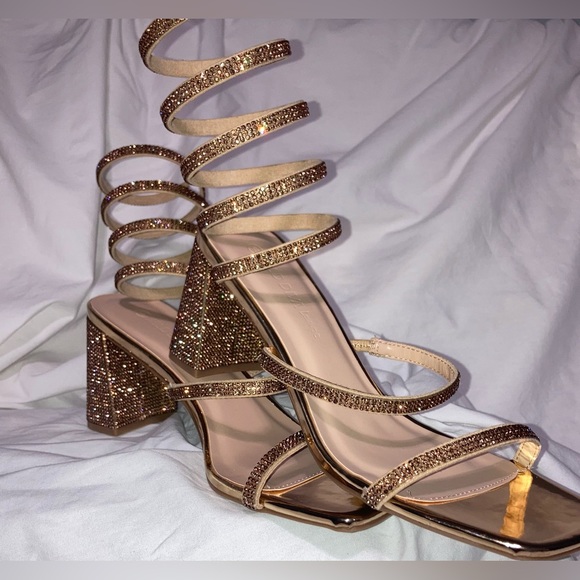 WILD DIVA LOUNGE Gold Stone Embellished SUPER CUTE/SEXY Ankle Wrap Heels - Picture 5 of 13